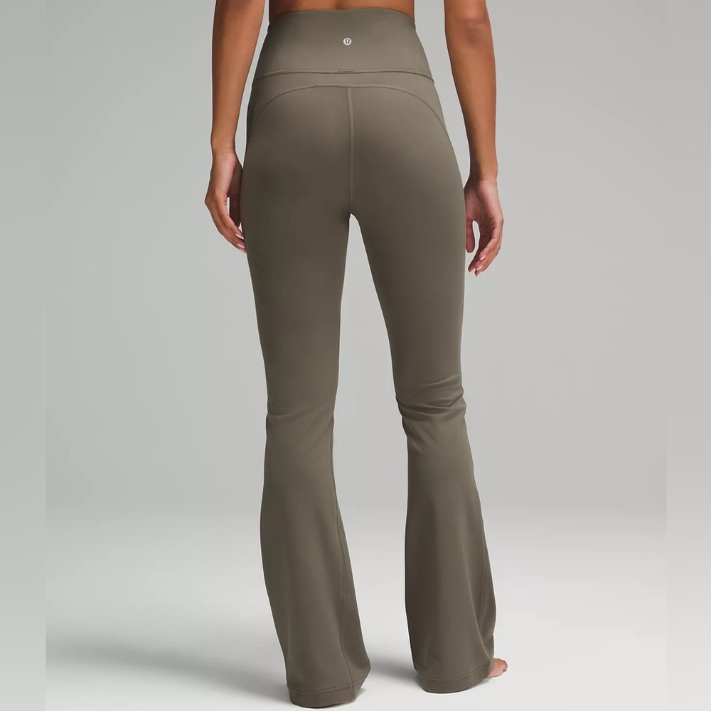 Lululemon groove shr flare pants nulu size 10 army green